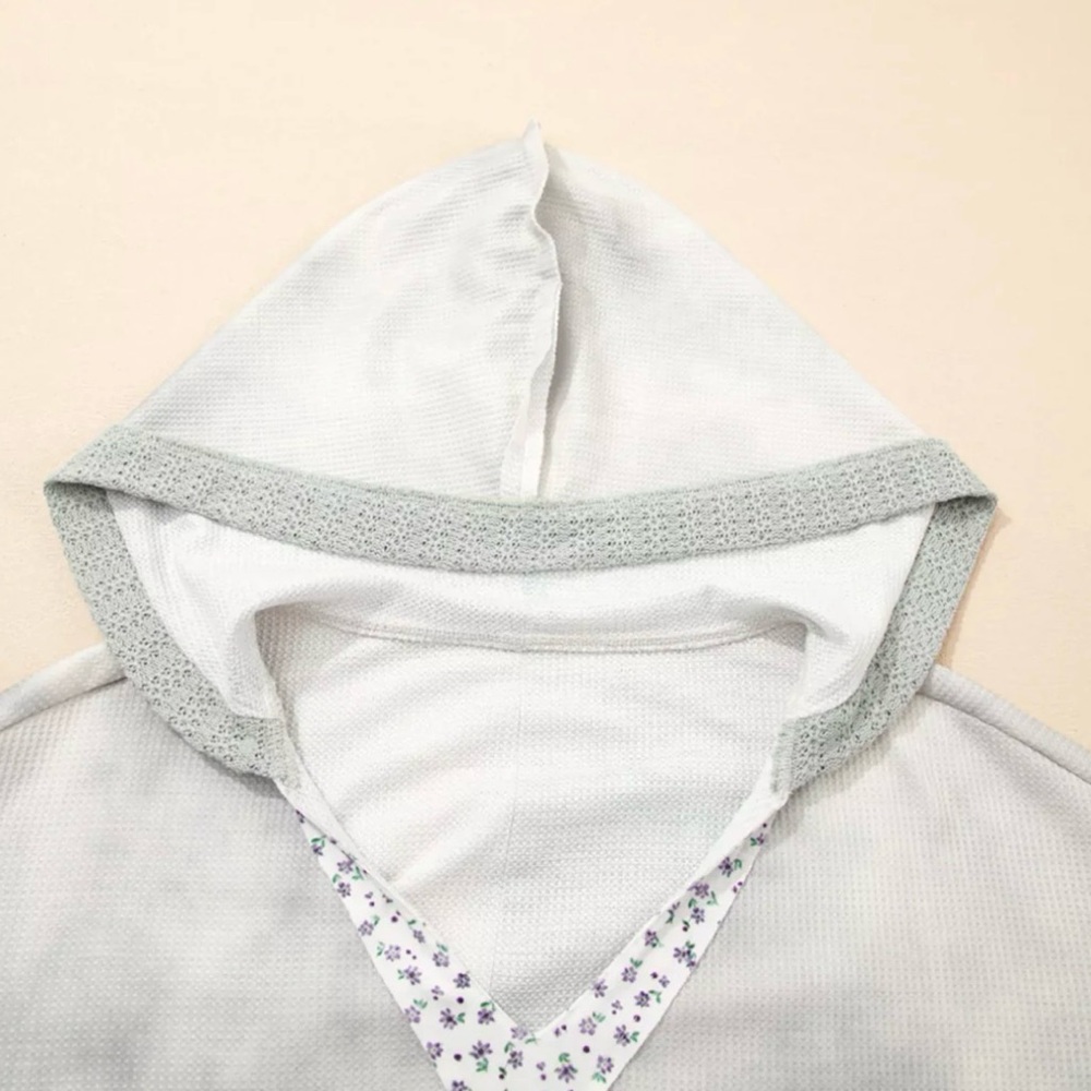 🔥 NEW! POL Floral Patched Waffle Textured V Neck Casual Hooded Top Sz. Large - Picture 5 of 5